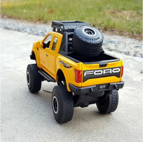 Ford Suv - Diecast Metal Car - Scale 1:24